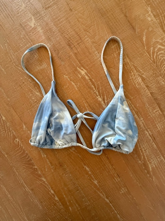 WeWoreWhat Other - WeWoreWhat Blue Tie-Dye Triangle Bralette